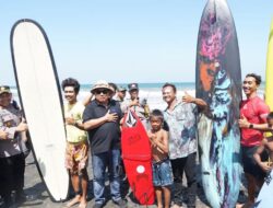 Jembrana Gelar Seleksi Liga Surfing Indonesia Di Pantai Yeh Sumbul
