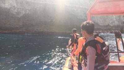 Berhasil Dievakuasi Tim SAR, WNA Asal Perancis Terjebak Di Tebing