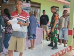 Babinsa Pahunga Lodu Laksanakan Pendampingan Pembagian Bantuan Beras Dari Bulog