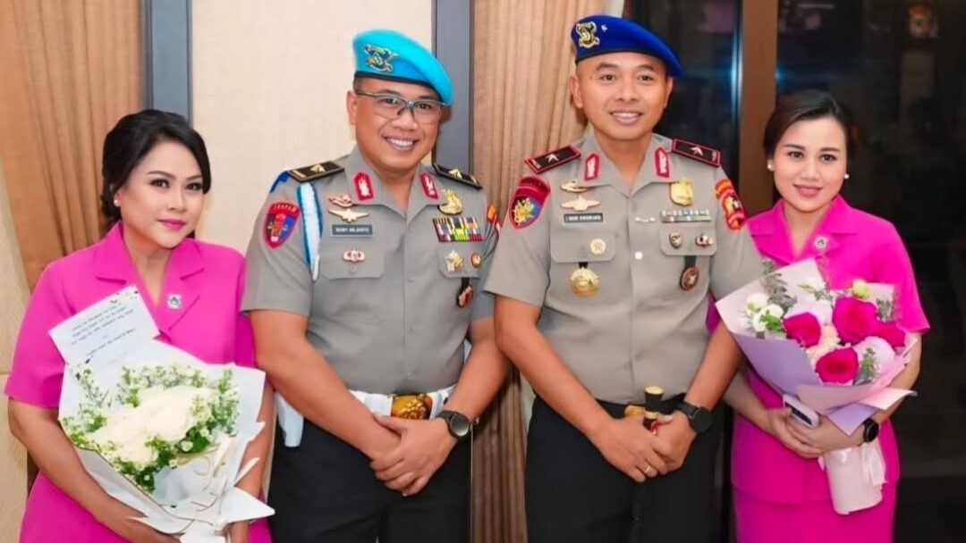 Apresiasi dan Kebanggaan: Direktur PT Elang Bali Group Ucapkan Selamat atas Kenaikan Pangkat Dua Putra Terbaik Bhayangkara