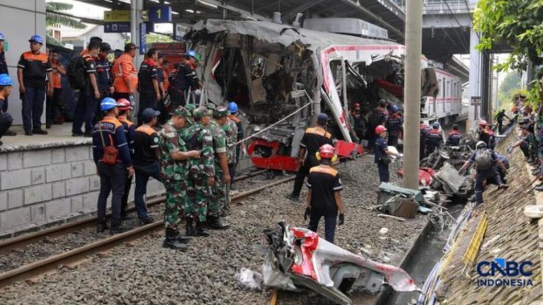 AHY Umumkan 15 Korban Tewas dalam Tabrakan KA Argo Bromo dan KRL