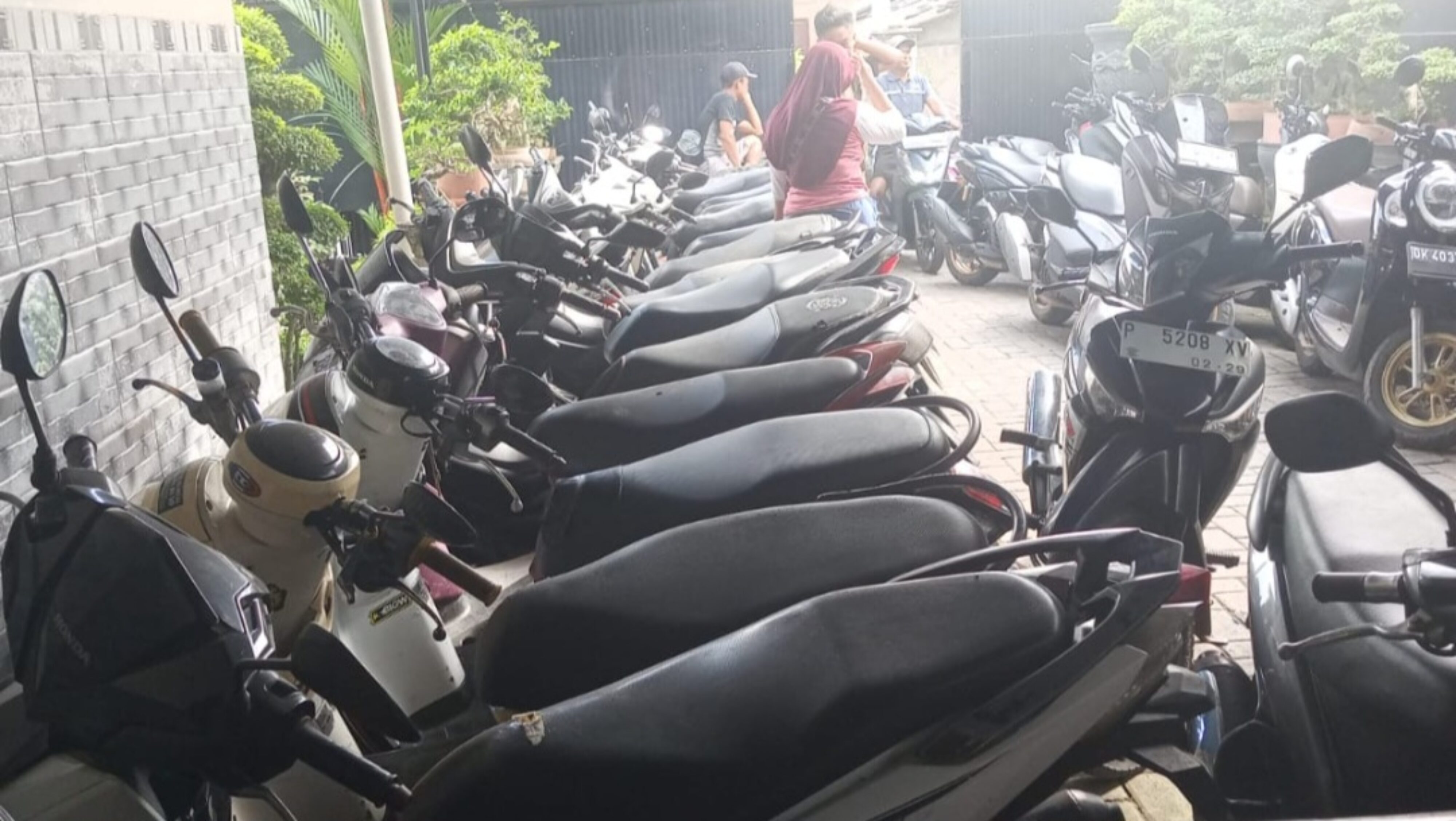 Dugaan Gudang Pegadaian Bodong dan Jual Beli STNK di Banyuwangi: Nama Rosidi Disorot, Aroma “Atensi” dan Mandeknya Penanganan Kasus Dipertanyakan