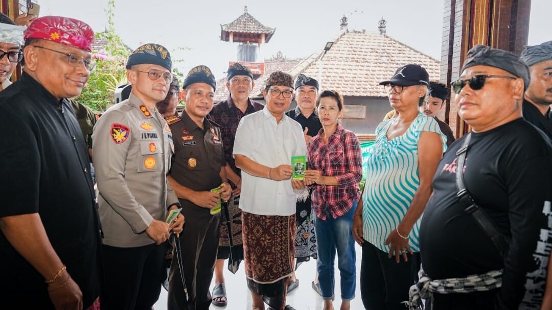 Jelang Galungan, Pemkab Badung Gelontorkan Bansos Rp2 Juta untuk 82.420 KK, Perkuat Daya Beli dan Tekan Dampak Inflasi