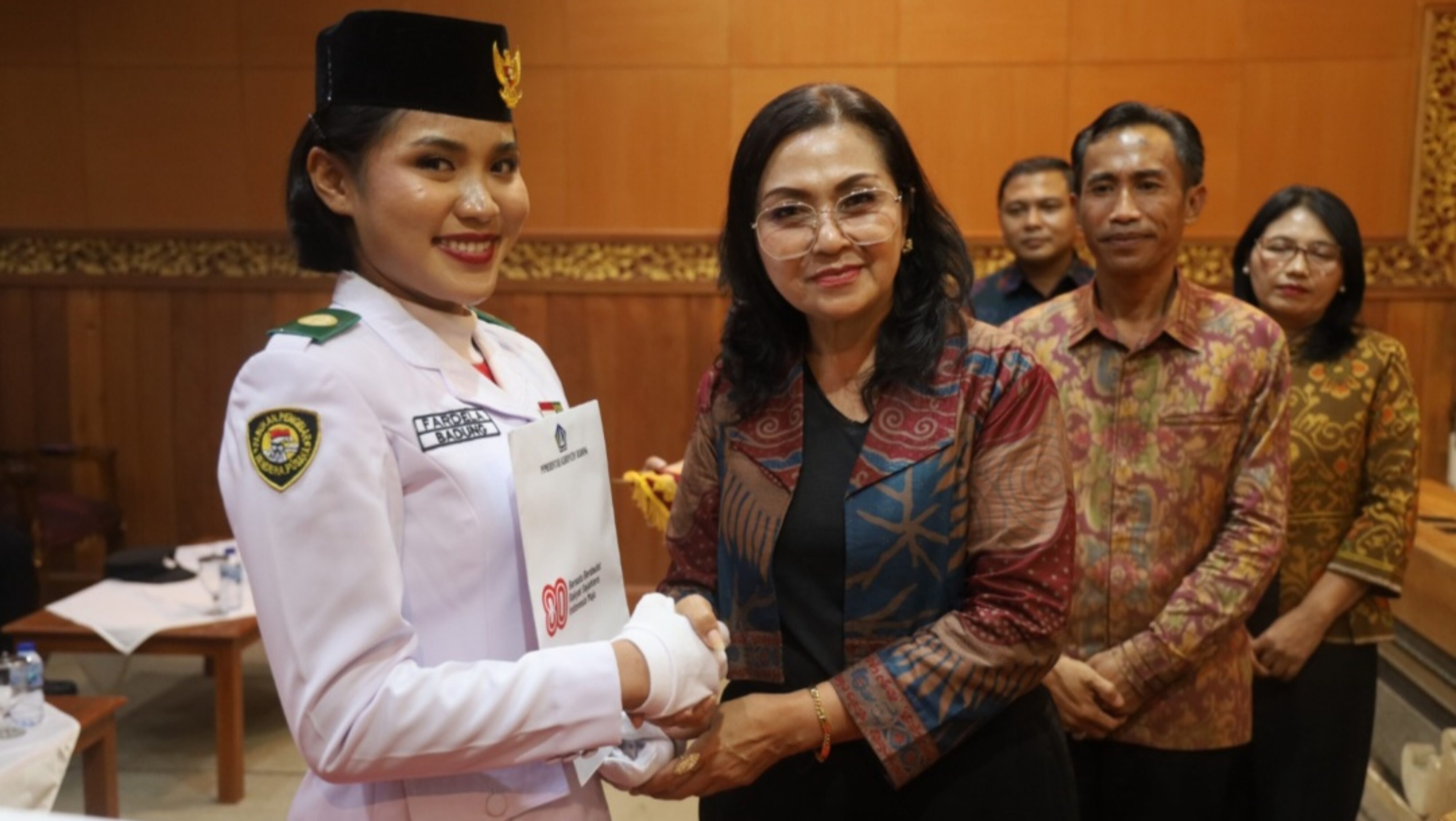 Apresiasi Generasi Muda, Ketua TP PKK Badung Hadiri Malam Purna Paskibraka 2025