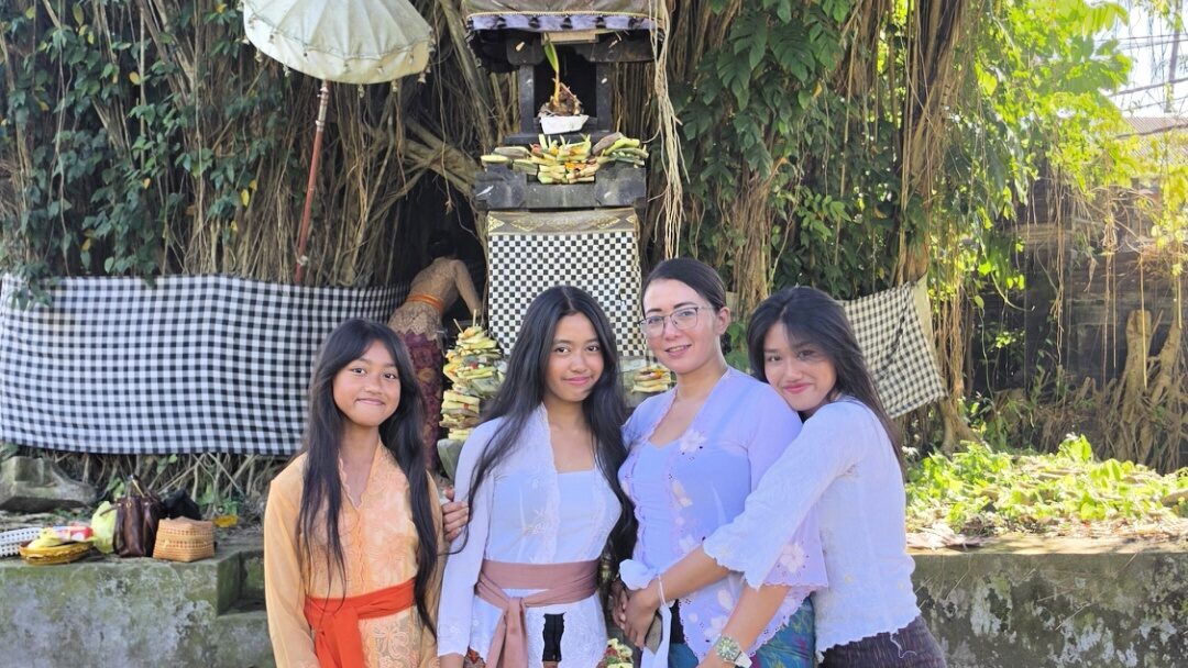 Galungan di Pura Galuh Sengkidu, Menjaga Warisan Leluhur dan Memperkuat Spiritualitas Umat