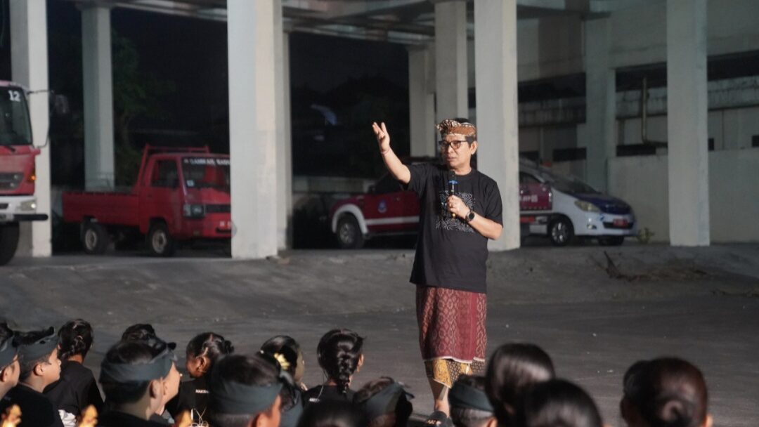 Tinjau Latihan Duta PKB, Bupati Adi Arnawa Teguhkan Semangat Seniman Muda Badung