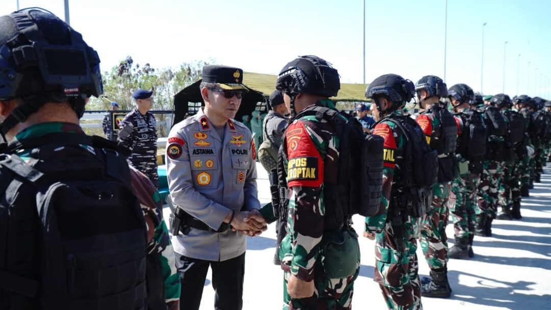 Wakapolda Bali Hadiri Pemberangkatan Satgas Pamtas RI-PNG Yonif 900/SBW ke Papua