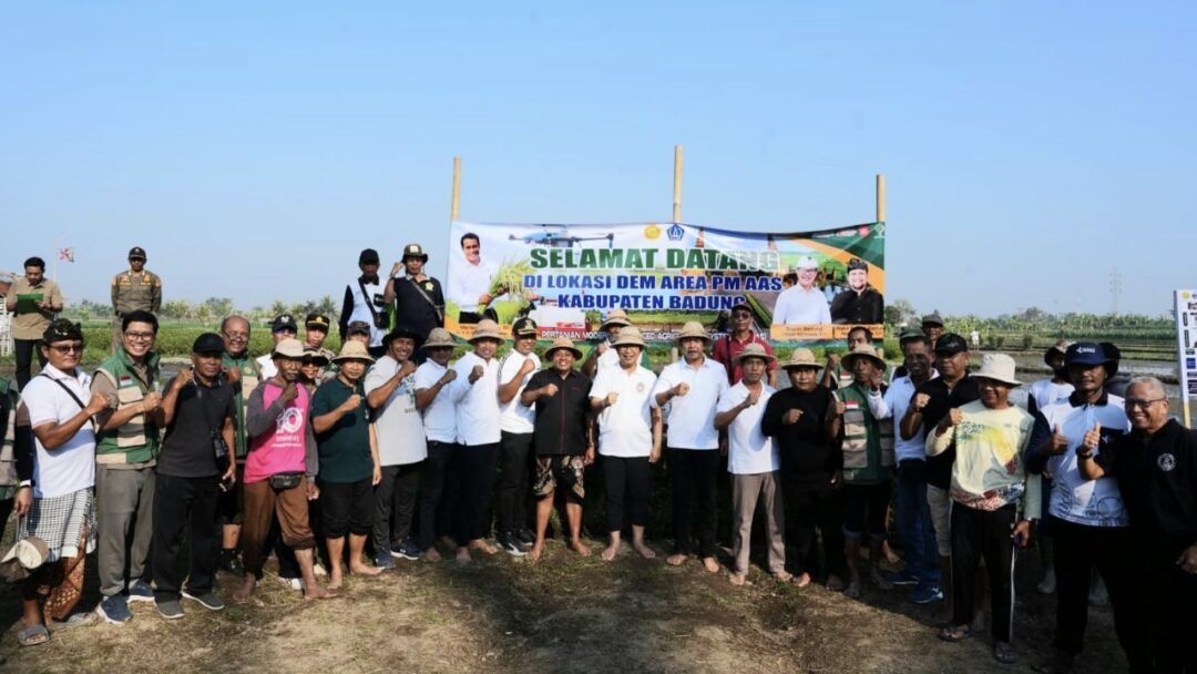 Badung Mulai Modernisasi Pertanian, Bupati Adi Arnawa Gerakkan Tanam Padi dengan Metode PMAAS