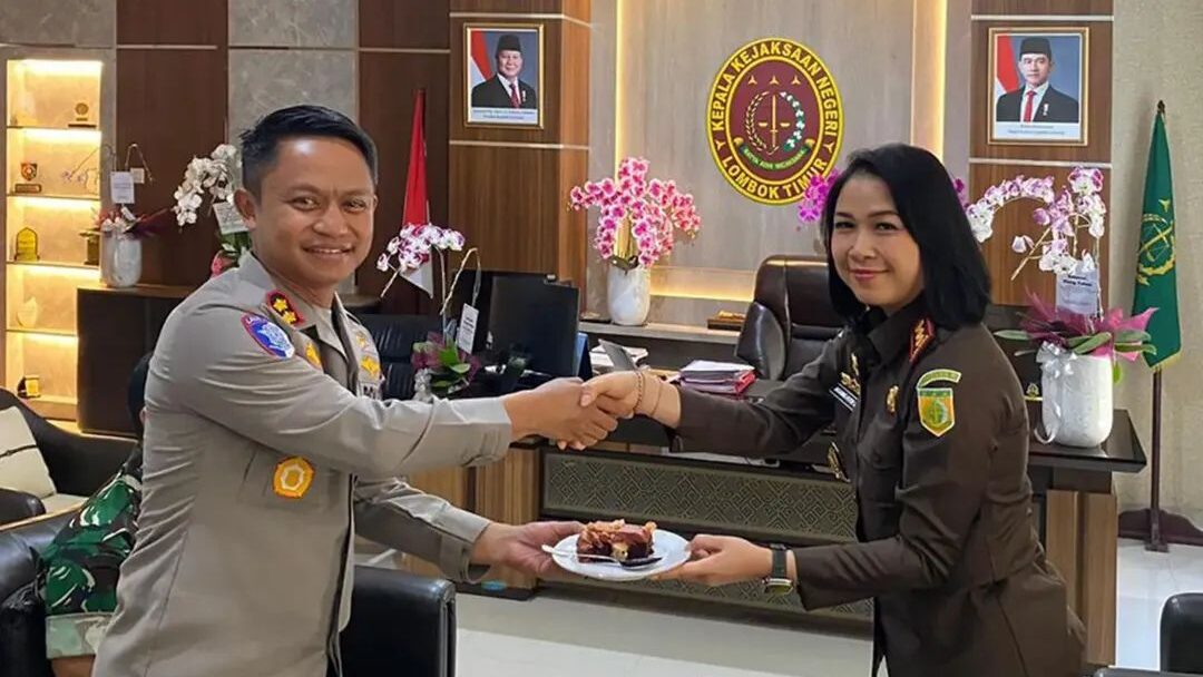 Perkuat Soliditas Forkopimda, Dandim 1615 dan Kapolres Lombok Timur Sambangi Kajari di Momentum Hari Lahir Kejaksaan ke-81