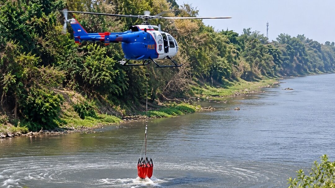 Kebakaran TPA Putri Cempo Solo, Helikopter Polairud Baharkam Polri BKO Polda Jateng Dikerahkan Gempur Api dari Udara