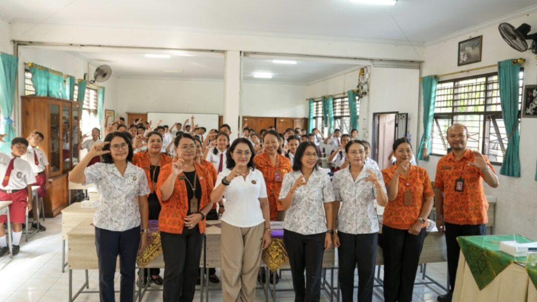 Edukasi Pola Hidup CERDIK, Ketua YKI Badung Ajak Siswa SD No. 1 Dalung Perangi Kanker Sejak Dini