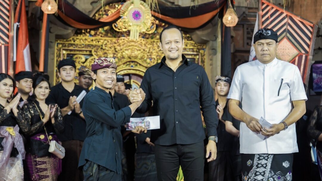 HUT Ke-54 STT Giri Kusuma Kelod, Wabup Bagus Alit Sucipta Sebut Pemuda Garda Depan Pembangunan
